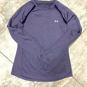 Under armour cold gear long sleeve. Fitted.